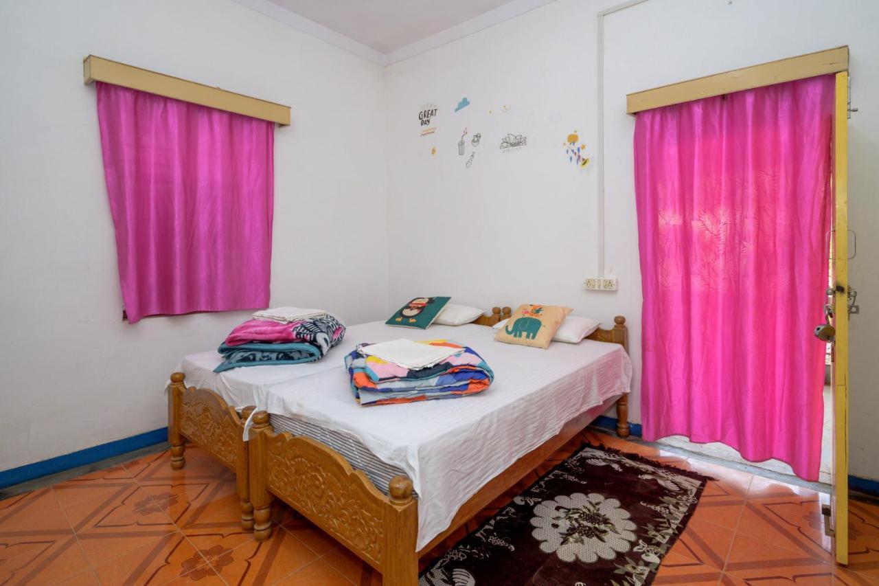 Mini Homestay Кгаджураго Екстер'єр фото